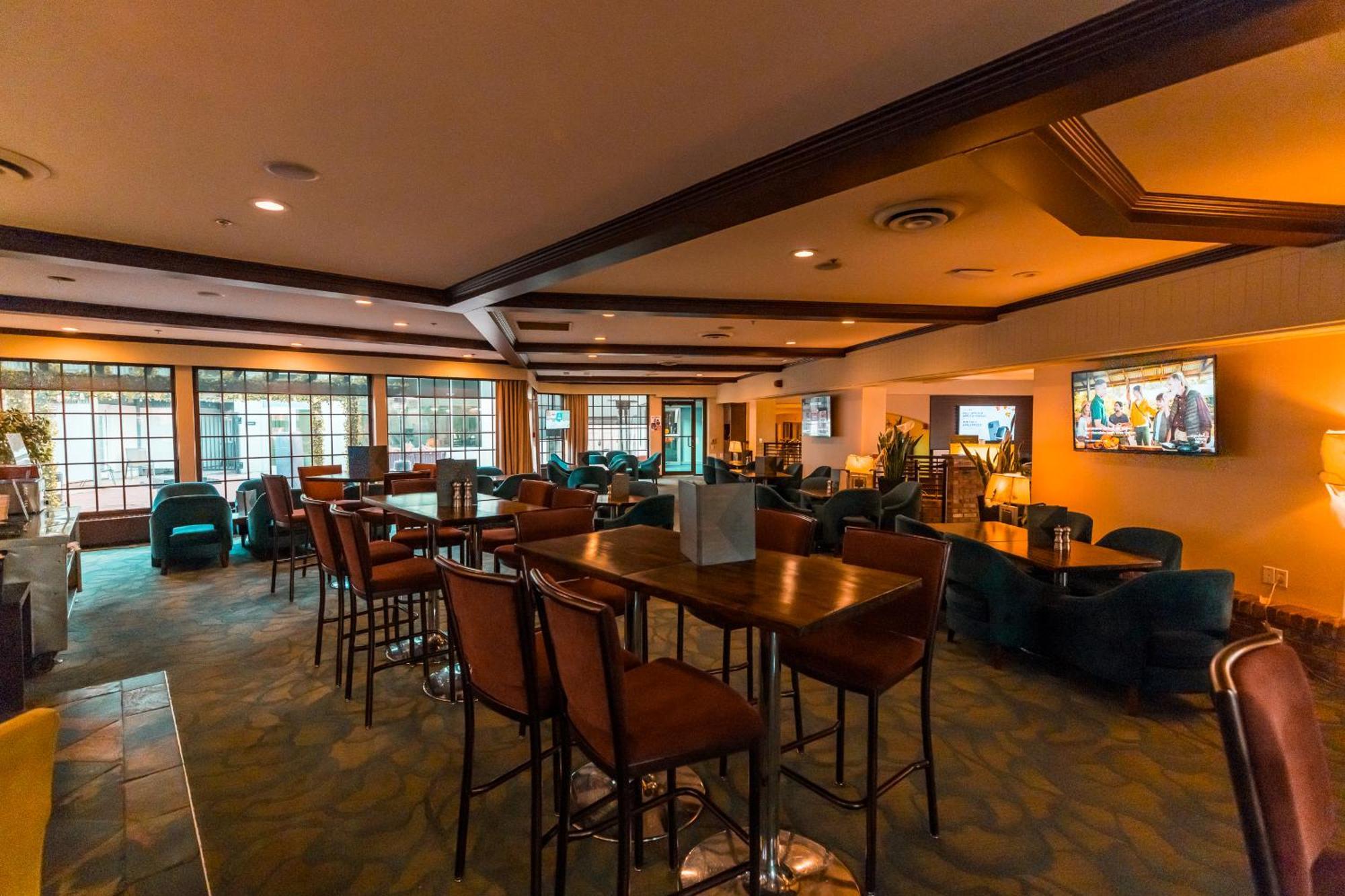 Red Deer Resort & Casino מראה חיצוני תמונה
